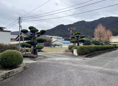 西門はいったとこ